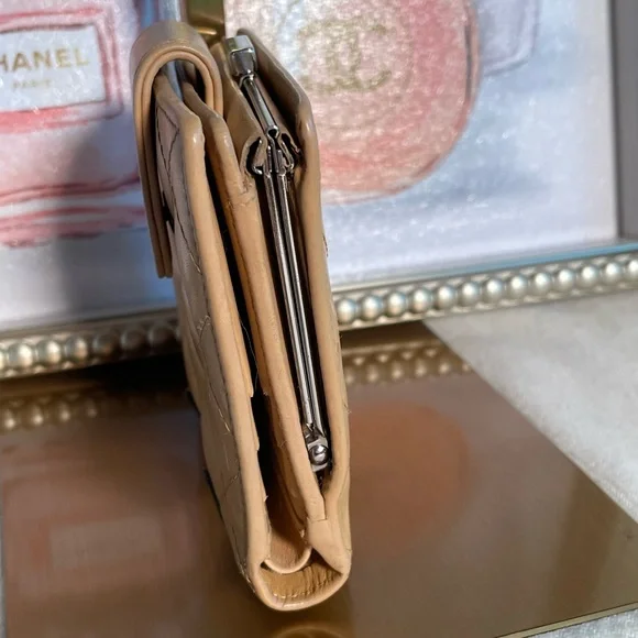 *SOLD* CHANEL CAMBON KISSLOCK WALLET WITH COA - Picture 11 of 13